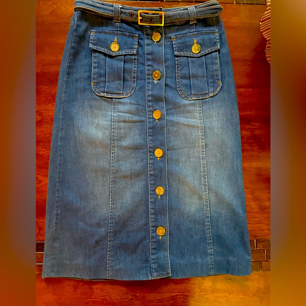 Reiss size 0 blue jeans skirt Fits on the waist length25in